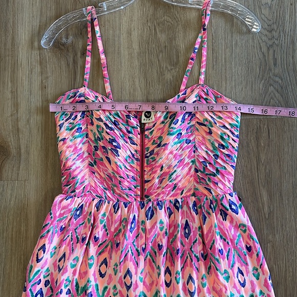 Roxy Neon Pink & multi colored patterned dress w front zip & spaghetti straps - Picture 10 of 12